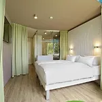 Aja 4*