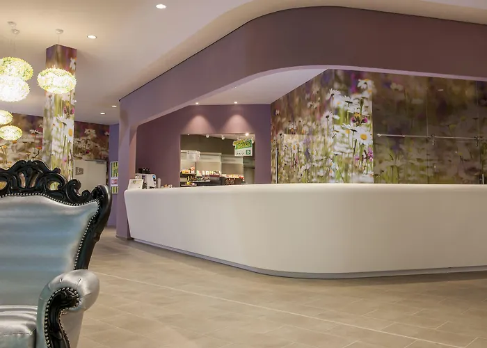 酒店 Aja 巴特萨罗皮斯库夫