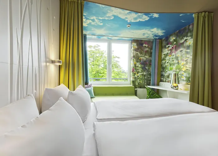 Aja فندق باد سارو