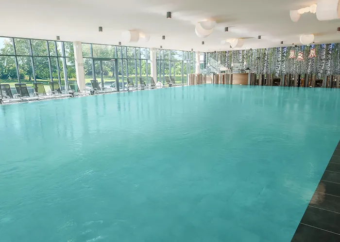 فندق Aja باد سارو