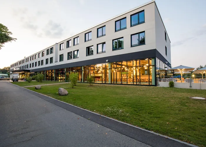 فندق Aja باد سارو