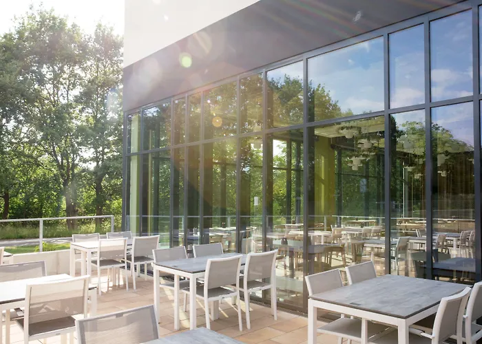 Aja فندق باد سارو